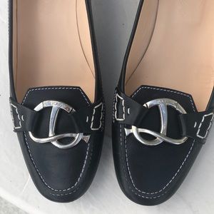 Beautiful classy Tod’s black kitten heels